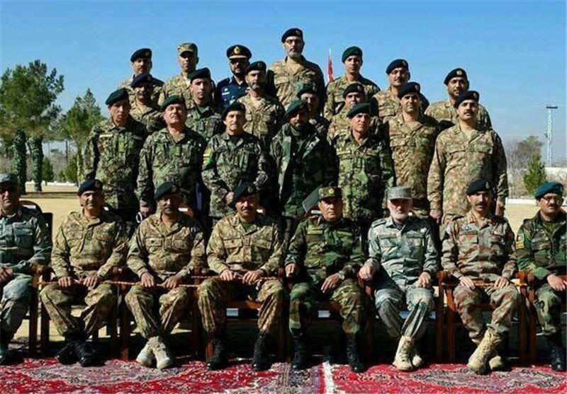 تصویر از دیدار هیئت نظامی کشور با فرماندهان نظامی پاکستان.