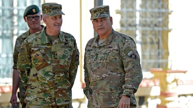 تصویر از فرمانده جدید نیروهای بین المللی در افغانستان آغاز به کار کرد