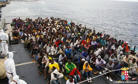 تصویر از ۴۰۰ پناهجو در دریای مدیترانه غرق شدند