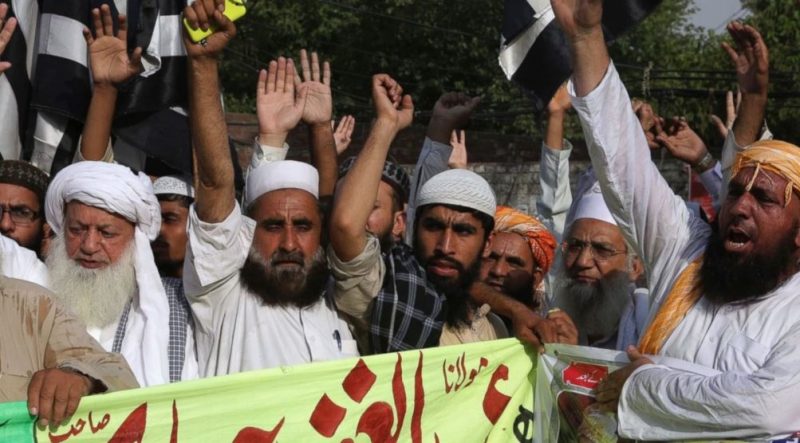 تصویر از تظاهرات شهروندان پاکستان علیه حملات داعش