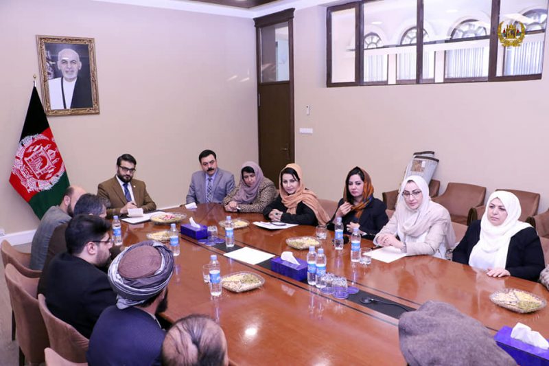 تصویر از دیدار مشاور امنیت ملی با نمایندگان بلخ و هرات