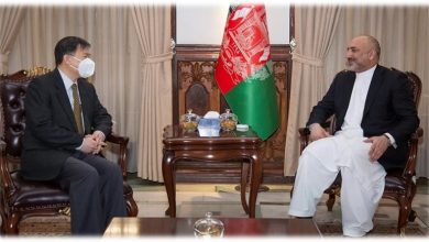 تصویر از ملاقات سفیر چین و اتمر در کابل/ رایزنی ها در مورد روند صلح ادامه دارد