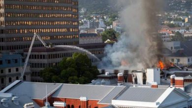 تصویر از پارلمان افریقای جنوبی دچار آتشسوزی شده است